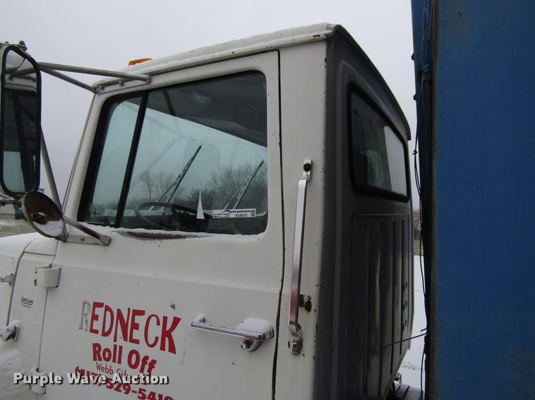 image for item EU9573 1989 Ford LN8000 refuse truck