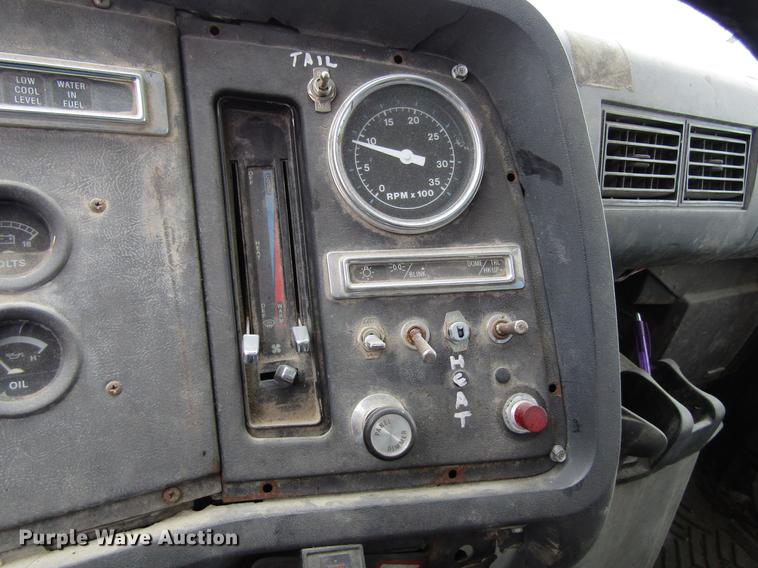 image for item EU9573 1989 Ford LN8000 refuse truck