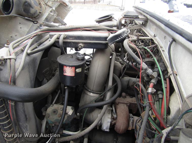 image for item EU9573 1989 Ford LN8000 refuse truck