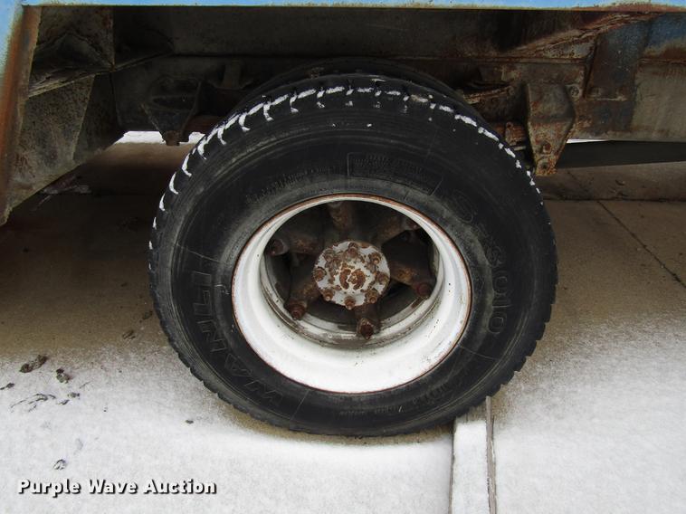 image for item EU9573 1989 Ford LN8000 refuse truck