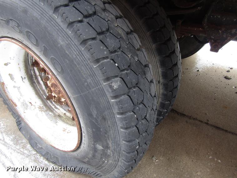 image for item EU9573 1989 Ford LN8000 refuse truck