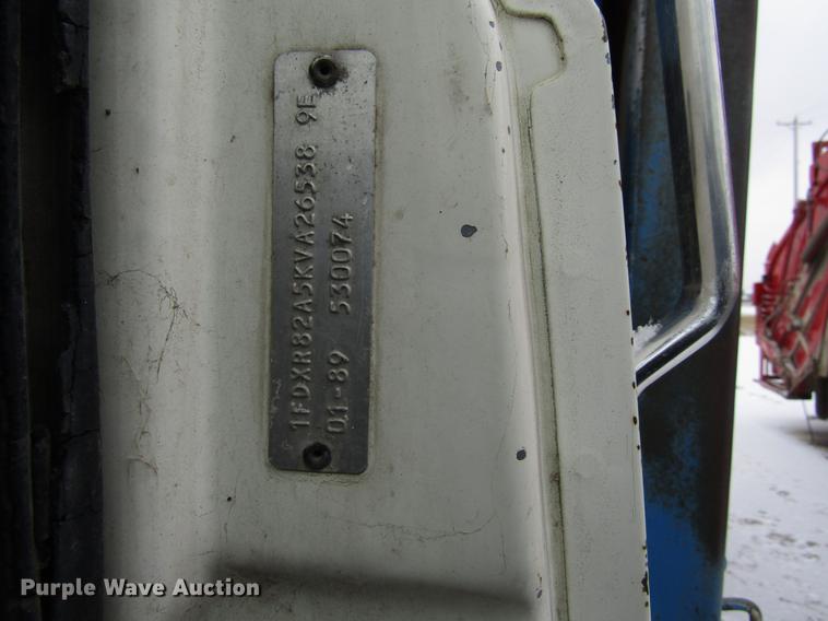 image for item EU9573 1989 Ford LN8000 refuse truck