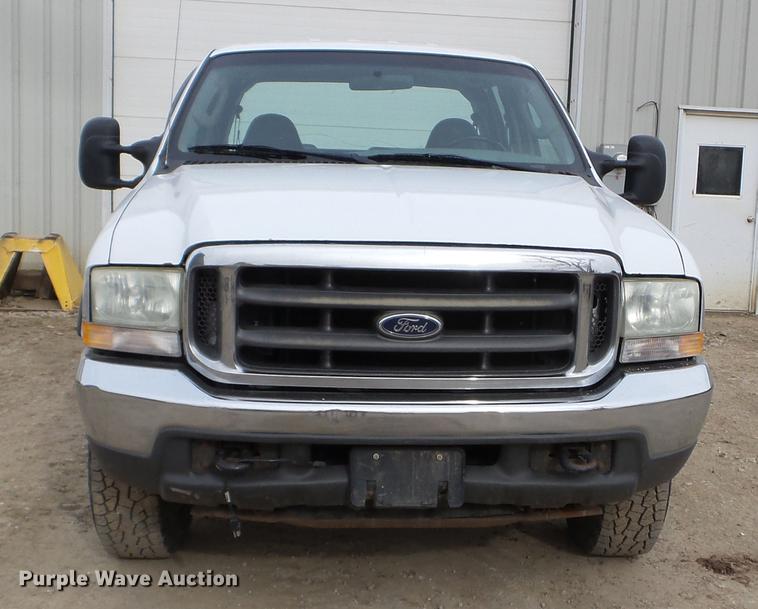 image for item EW9886 2004 Ford F350 Super Duty Crew Cab pickup truck