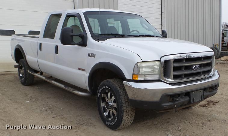 image for item EW9886 2004 Ford F350 Super Duty Crew Cab pickup truck