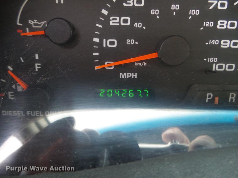 image for item EW9886 2004 Ford F350 Super Duty Crew Cab pickup truck