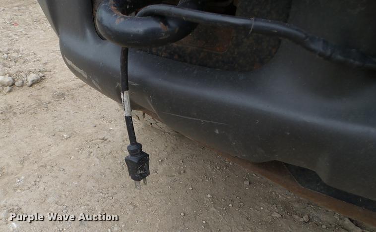 image for item EW9886 2004 Ford F350 Super Duty Crew Cab pickup truck