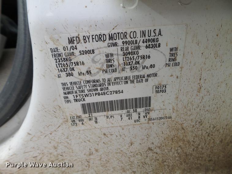 image for item EW9886 2004 Ford F350 Super Duty Crew Cab pickup truck