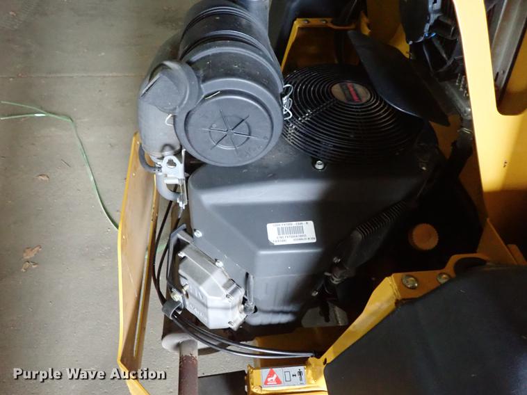 image for item FH9583 Hustler Super Z ZTR lawn mower