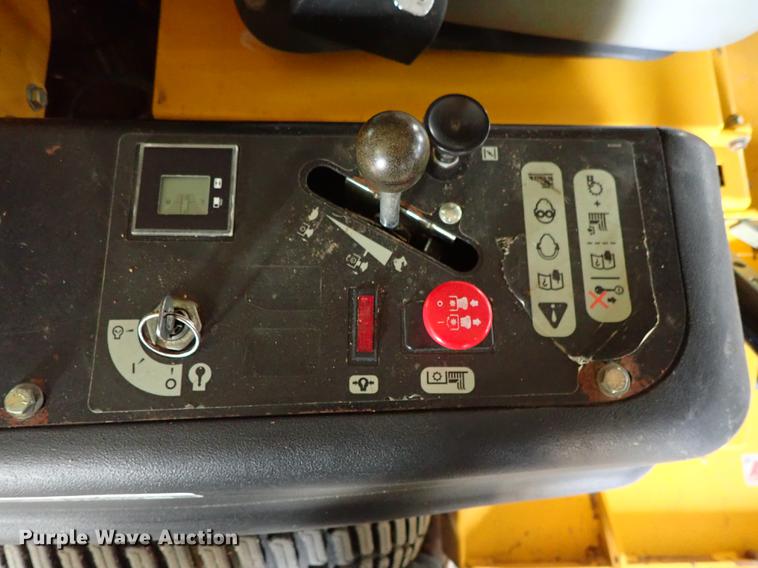 image for item FH9583 Hustler Super Z ZTR lawn mower