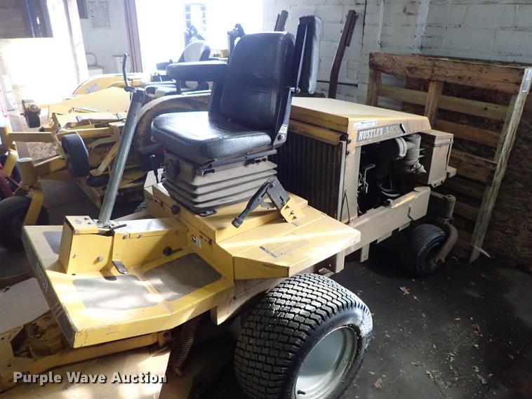 image for item FH9584 Hustler 3400 ZTR lawn mower