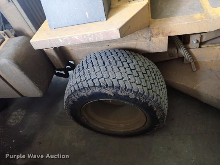 image for item FH9584 Hustler 3400 ZTR lawn mower