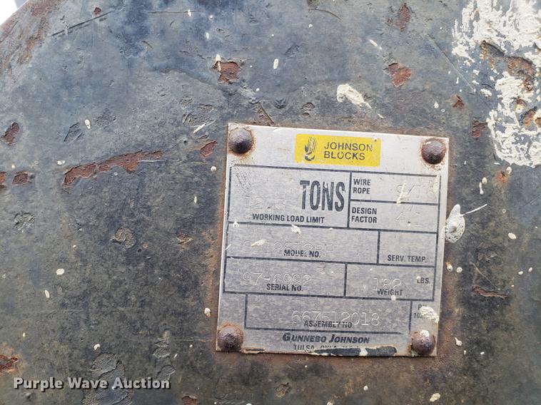 image for item AV9331 1998 Ford F800 crane truck