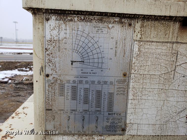 image for item AV9331 1998 Ford F800 crane truck