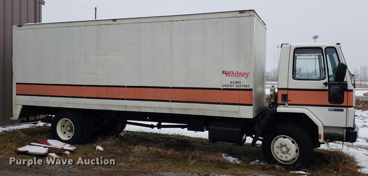 image for item AV9336 1986 Ford CF6000 box truck