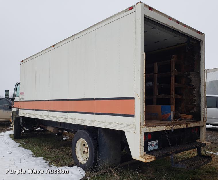 image for item AV9336 1986 Ford CF6000 box truck