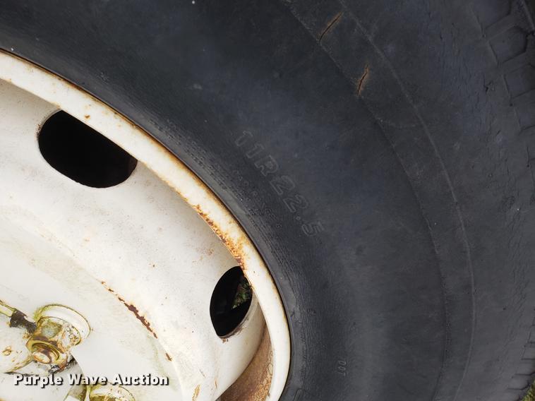 image for item AV9336 1986 Ford CF6000 box truck