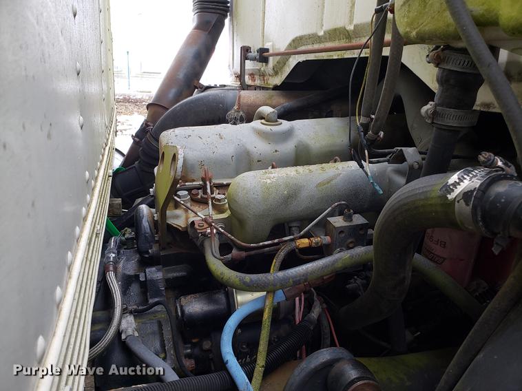 image for item AV9336 1986 Ford CF6000 box truck