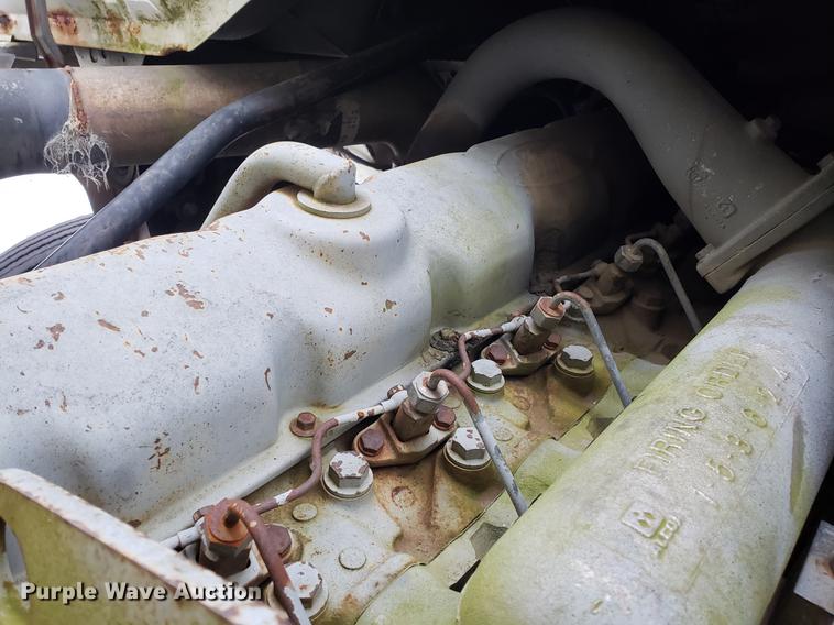 image for item AV9336 1986 Ford CF6000 box truck