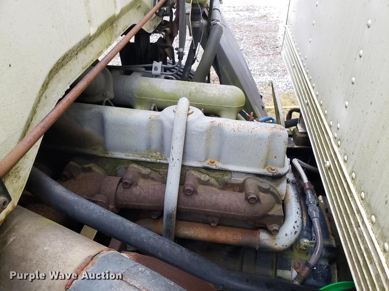 image for item AV9336 1986 Ford CF6000 box truck