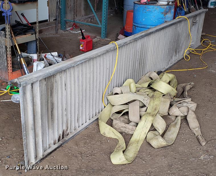 image for item AV9336 1986 Ford CF6000 box truck