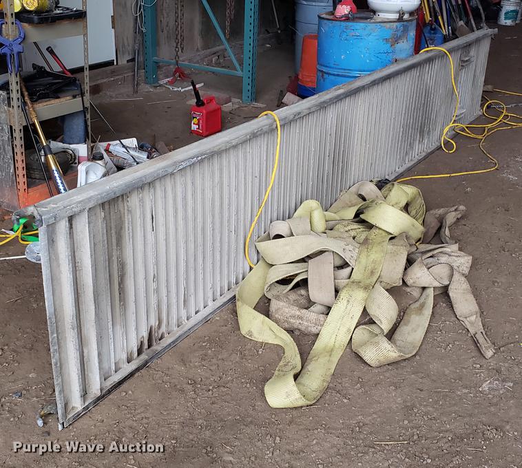 image for item AV9336 1986 Ford CF6000 box truck