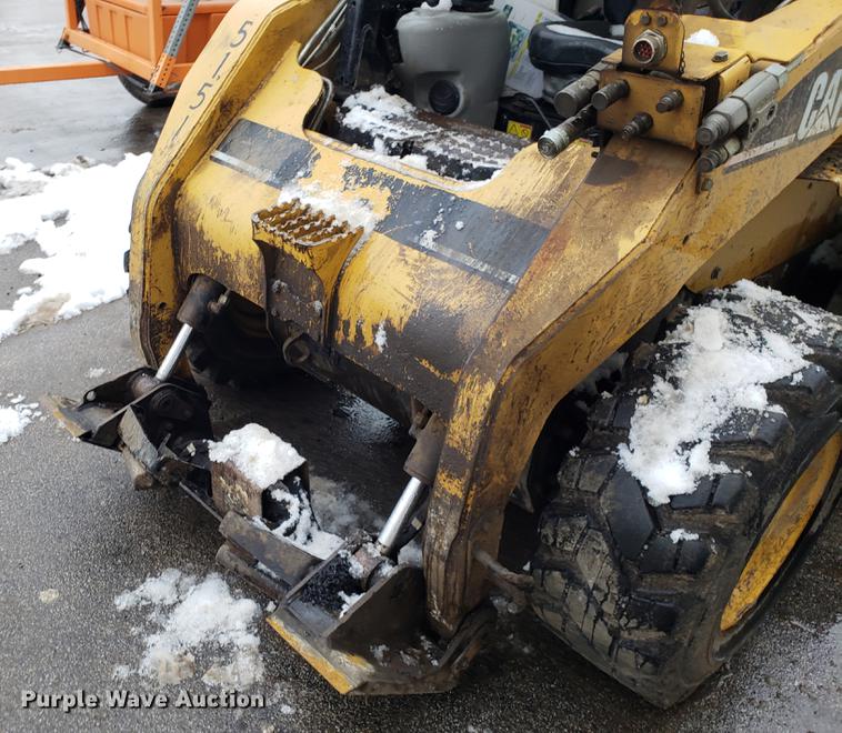 image for item AV9350 2005 Caterpillar 268B skid steer