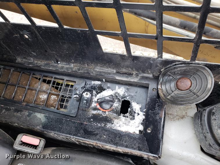 image for item AV9350 2005 Caterpillar 268B skid steer