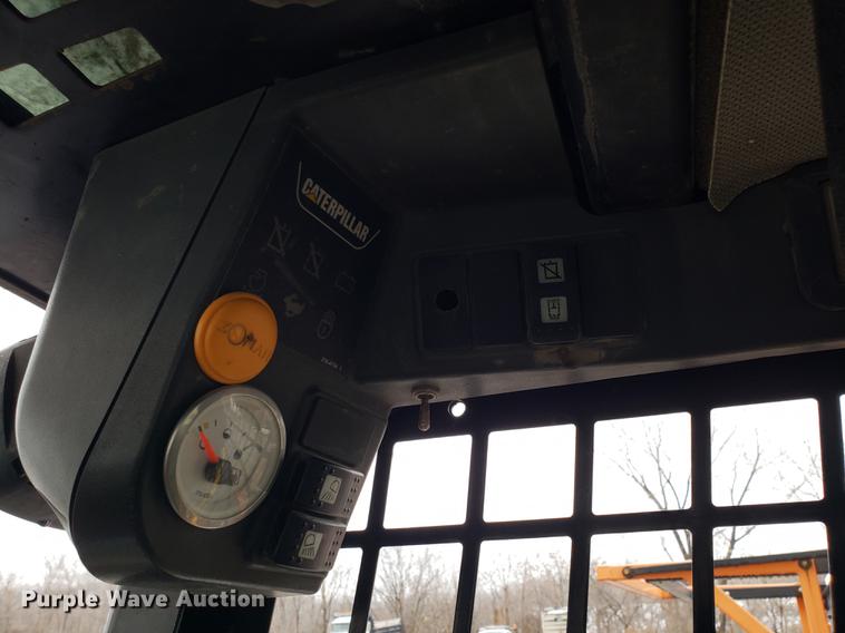 image for item AV9350 2005 Caterpillar 268B skid steer