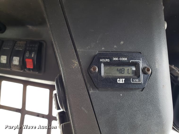 image for item AV9350 2005 Caterpillar 268B skid steer