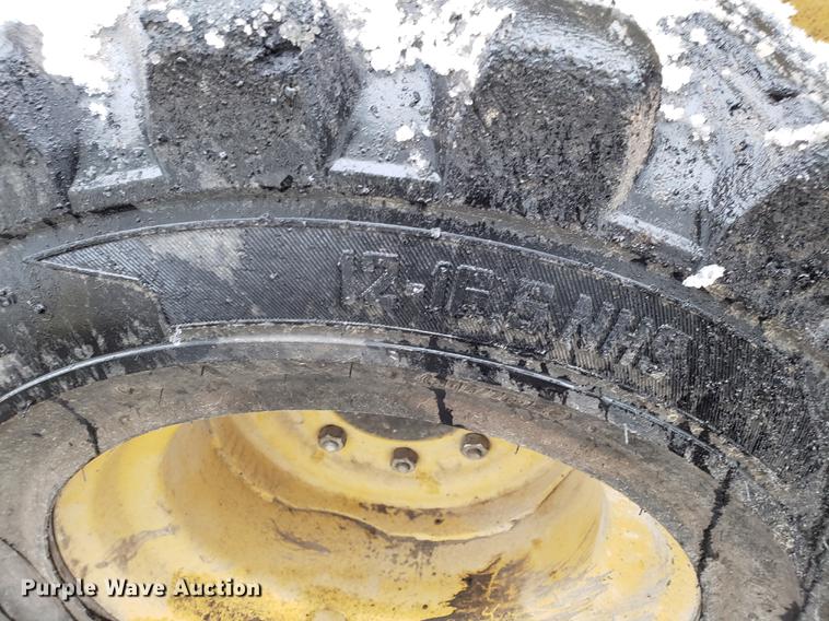 image for item AV9350 2005 Caterpillar 268B skid steer