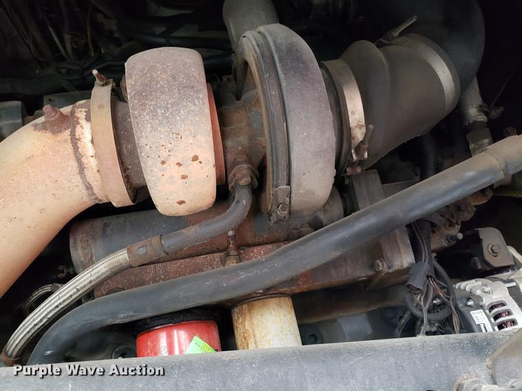 image for item AV9352 1997 Ford L9000 semi truck