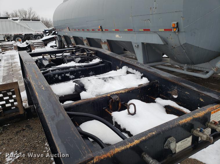 image for item AV9354 2003 Etnyre DRTNSSTD3 low boy equipment trailer