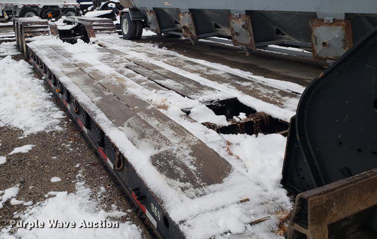 image for item AV9354 2003 Etnyre DRTNSSTD3 low boy equipment trailer