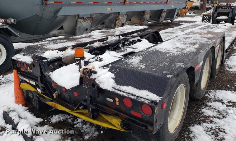image for item AV9354 2003 Etnyre DRTNSSTD3 low boy equipment trailer