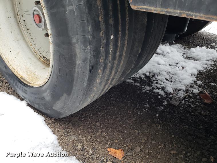 image for item AV9354 2003 Etnyre DRTNSSTD3 low boy equipment trailer