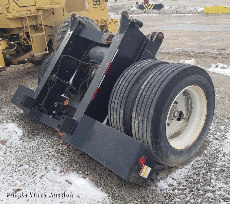 image for item AV9354 2003 Etnyre DRTNSSTD3 low boy equipment trailer