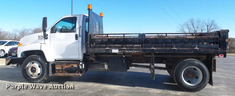 image for item DB2161 2005 GMC C7500 dump truck
