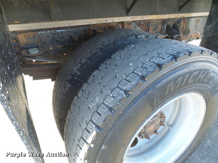 image for item DB2161 2005 GMC C7500 dump truck