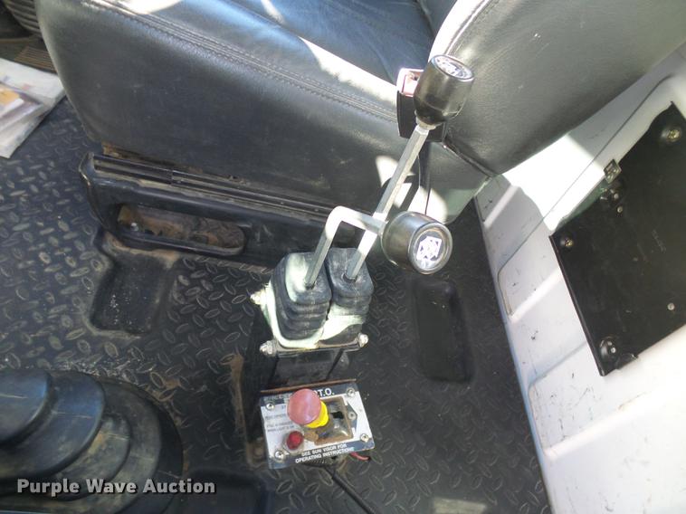 image for item DB2161 2005 GMC C7500 dump truck