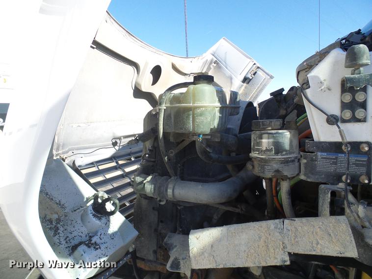 image for item DB2161 2005 GMC C7500 dump truck