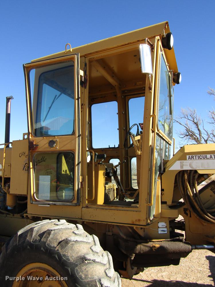 image for item DB6915 1986 Fiat-Allis FG85 motor grader