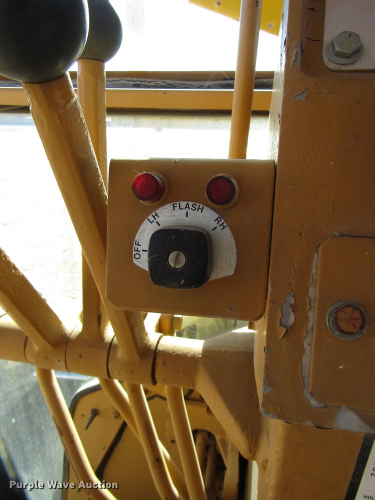 image for item DB6915 1986 Fiat-Allis FG85 motor grader