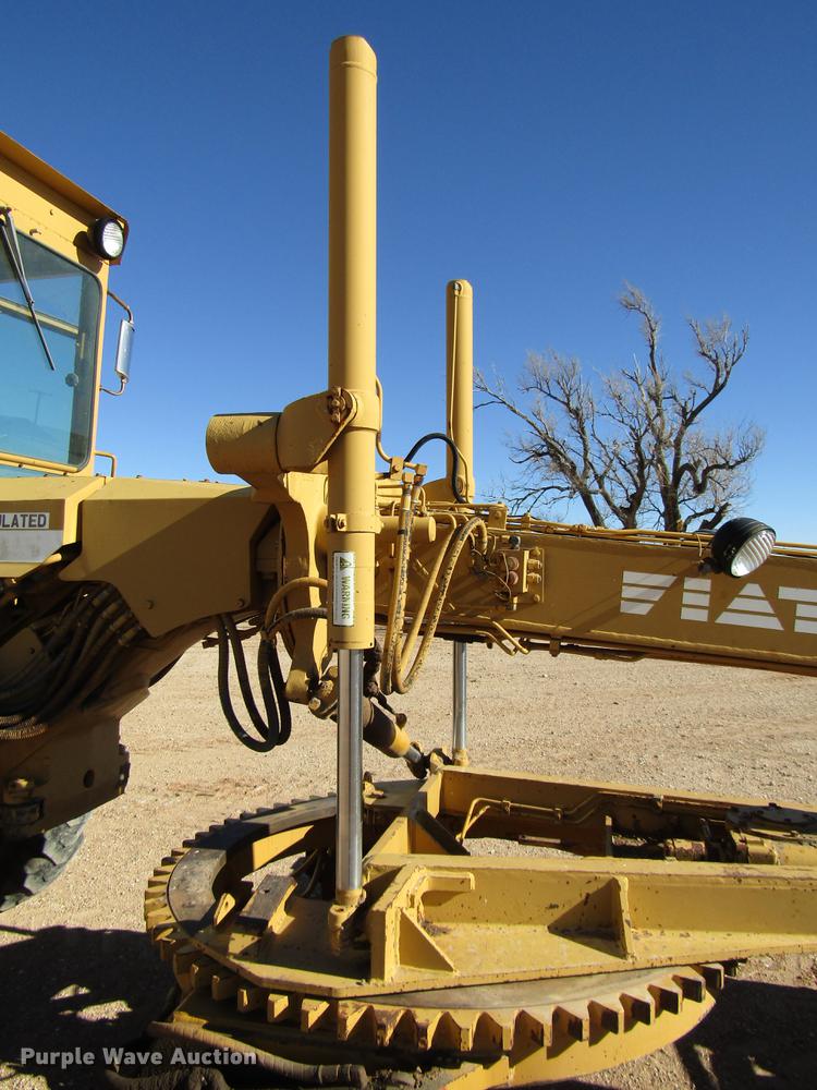 image for item DB6915 1986 Fiat-Allis FG85 motor grader