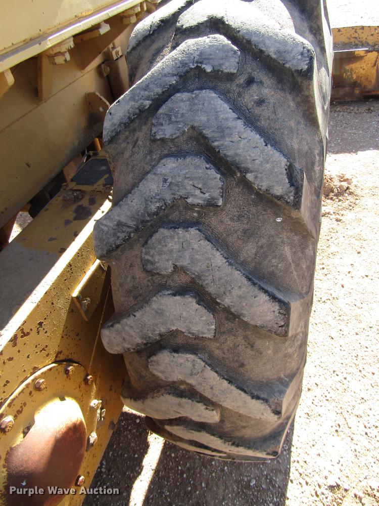 image for item DB6915 1986 Fiat-Allis FG85 motor grader