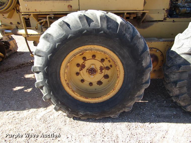 image for item DB6915 1986 Fiat-Allis FG85 motor grader