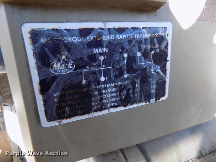 image for item DB8529 1984 Mack DM685S truck cab and chassis