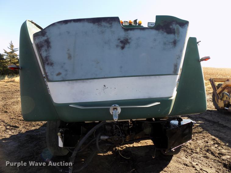 image for item DB8529 1984 Mack DM685S truck cab and chassis