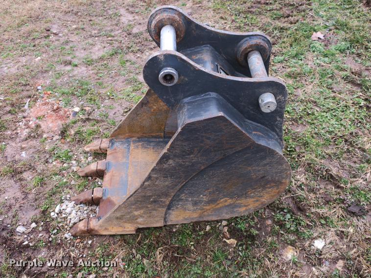 image for item DB8914 2017 Case CX60C mini excavator