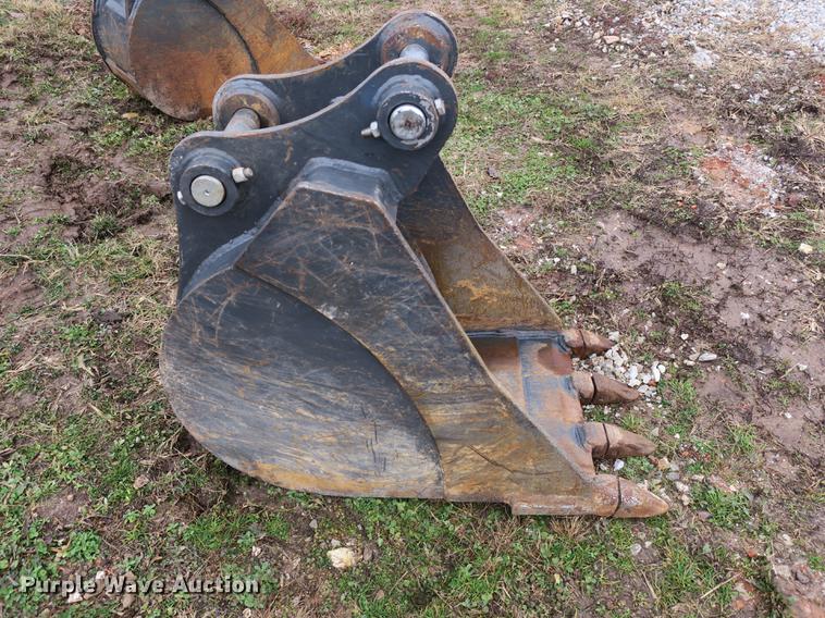 image for item DB8914 2017 Case CX60C mini excavator