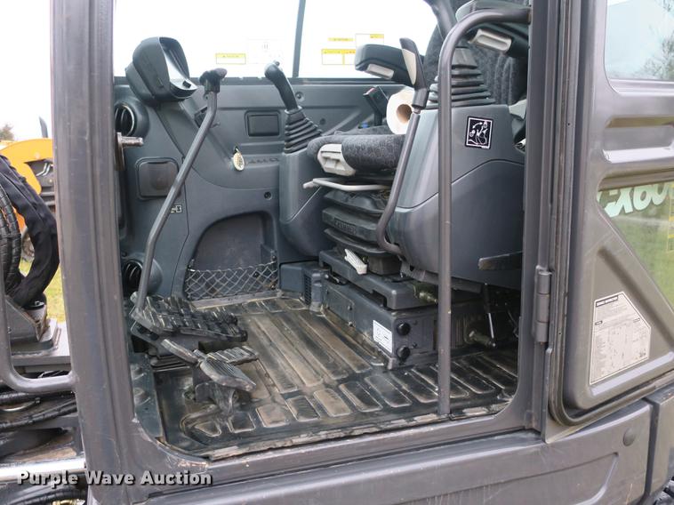 image for item DB8914 2017 Case CX60C mini excavator